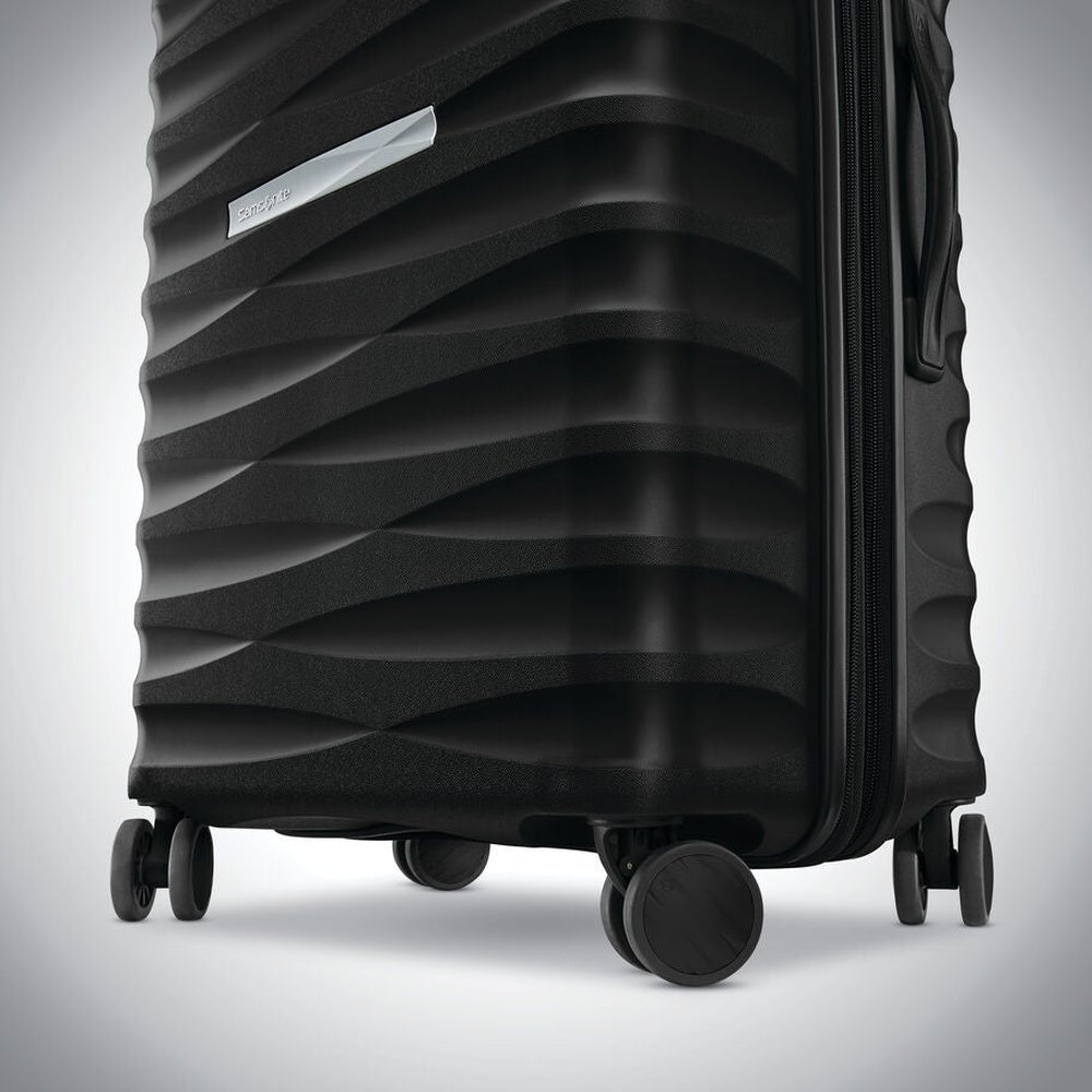 Samsonite Voltage DLX Spinner Luggage