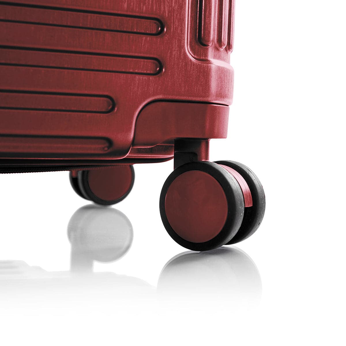 Heys Edge 3 Piece Spinner Luggage Set