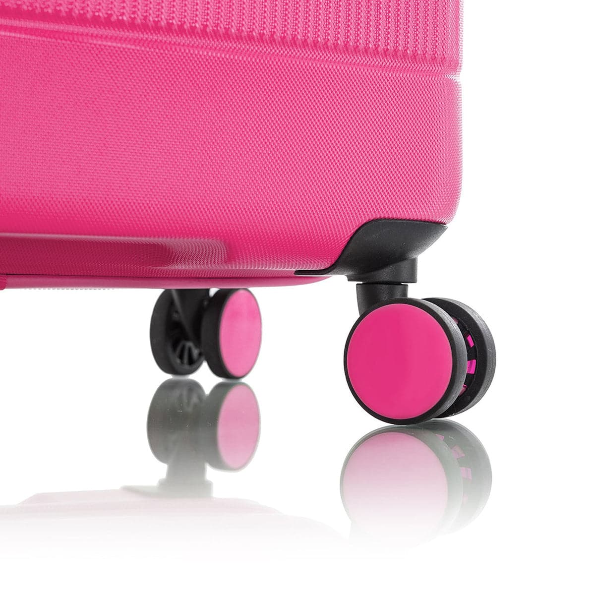 Heys Neo 21" Carry-On Spinner Luggage