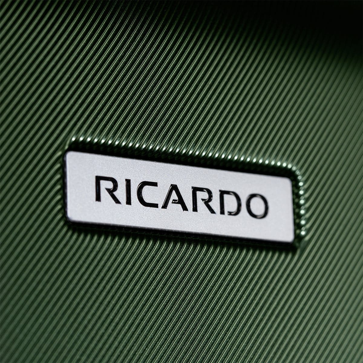 Ricardo Beverly Hills Montecito 2.0 Hard Side Medium Check-In Spinner
