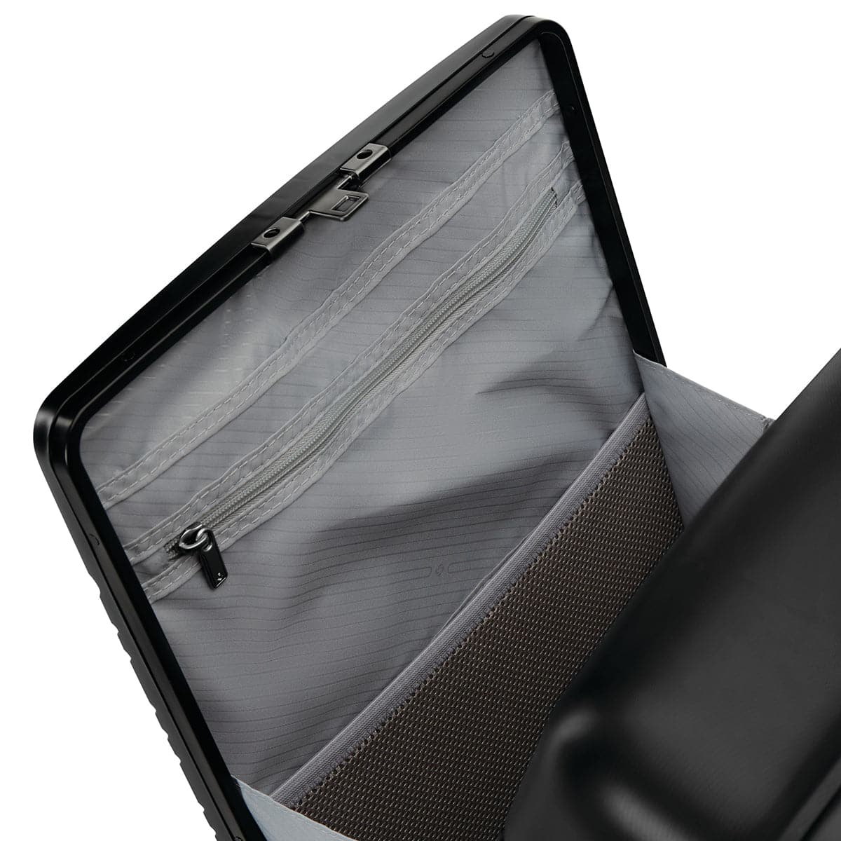 Samsonite Elevation Plus Medium Carry-On Spinner