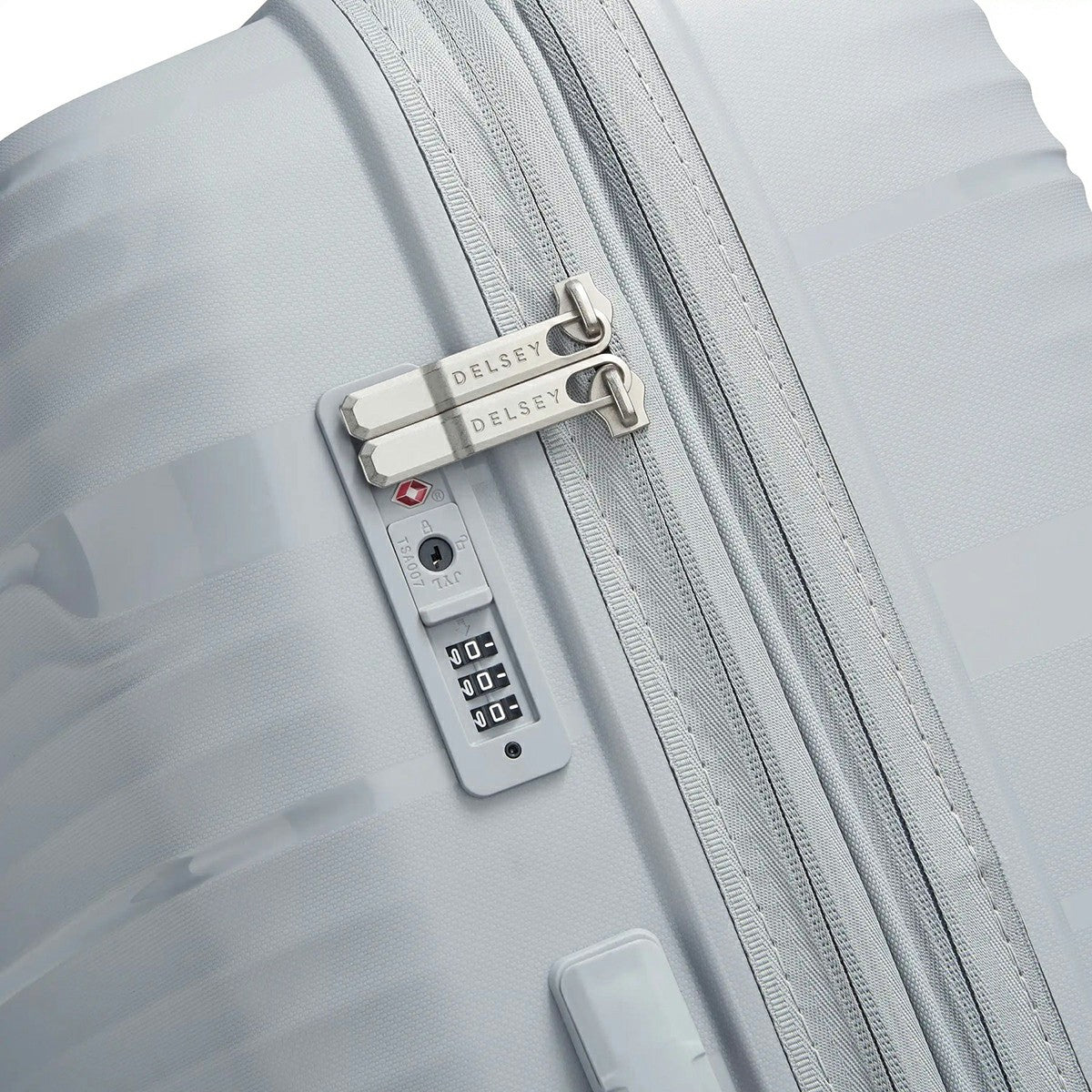 Delsey Dune Medium Expandable Spinner Luggage