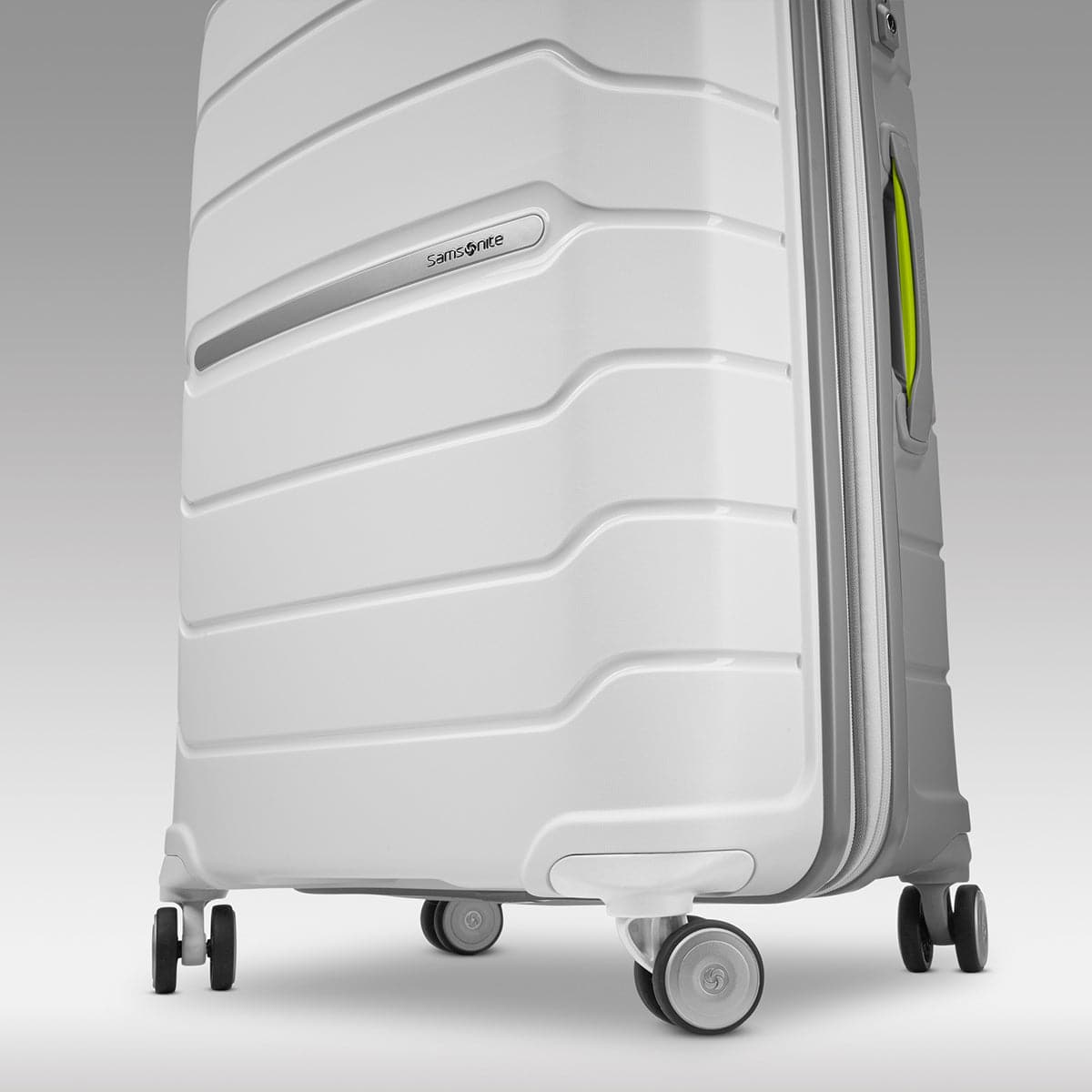 Samsonite Freeform 28" Large Hardside Spinner Luggage