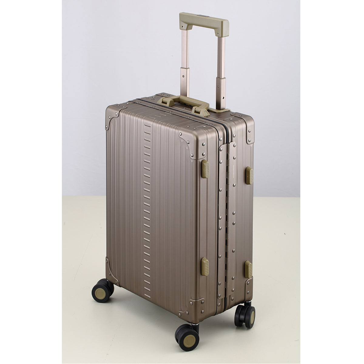 Aleon 21″ Aluminum International Carry-On Luggage