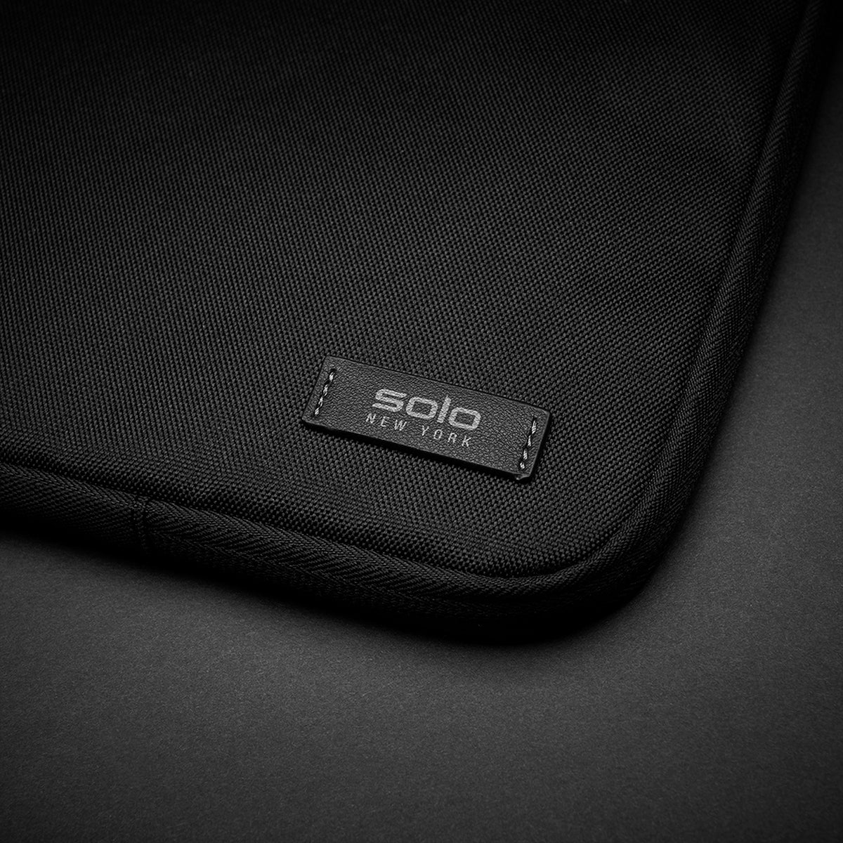 Solo Mott Laptop Sleeve