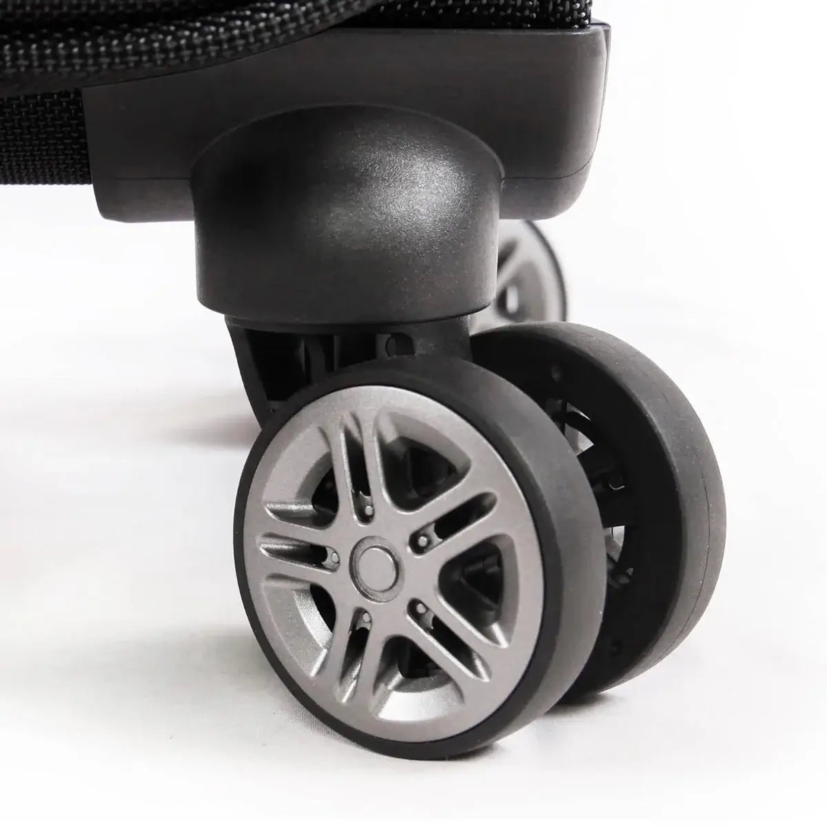 Perry ellis 8 wheel spinner luggage shop