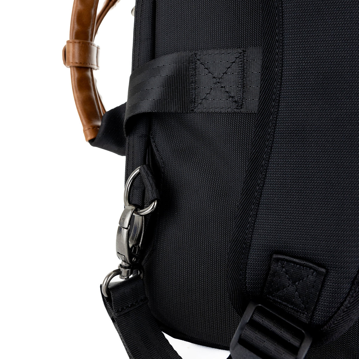 PKG Trenton 31L Messenger | Backpack