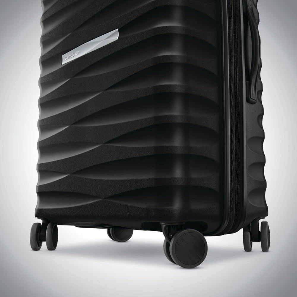 Samsonite Voltage DLX Spinner Luggage