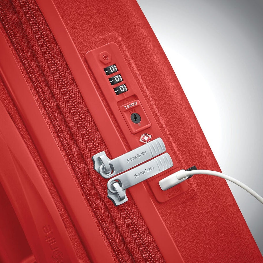 Samsonite Voltage DLX Spinner Luggage
