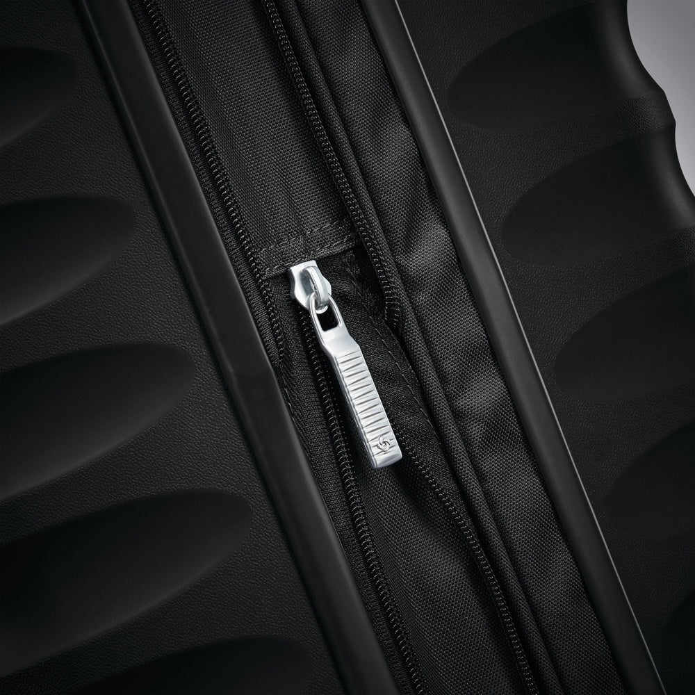 Samsonite Voltage DLX Spinner Luggage