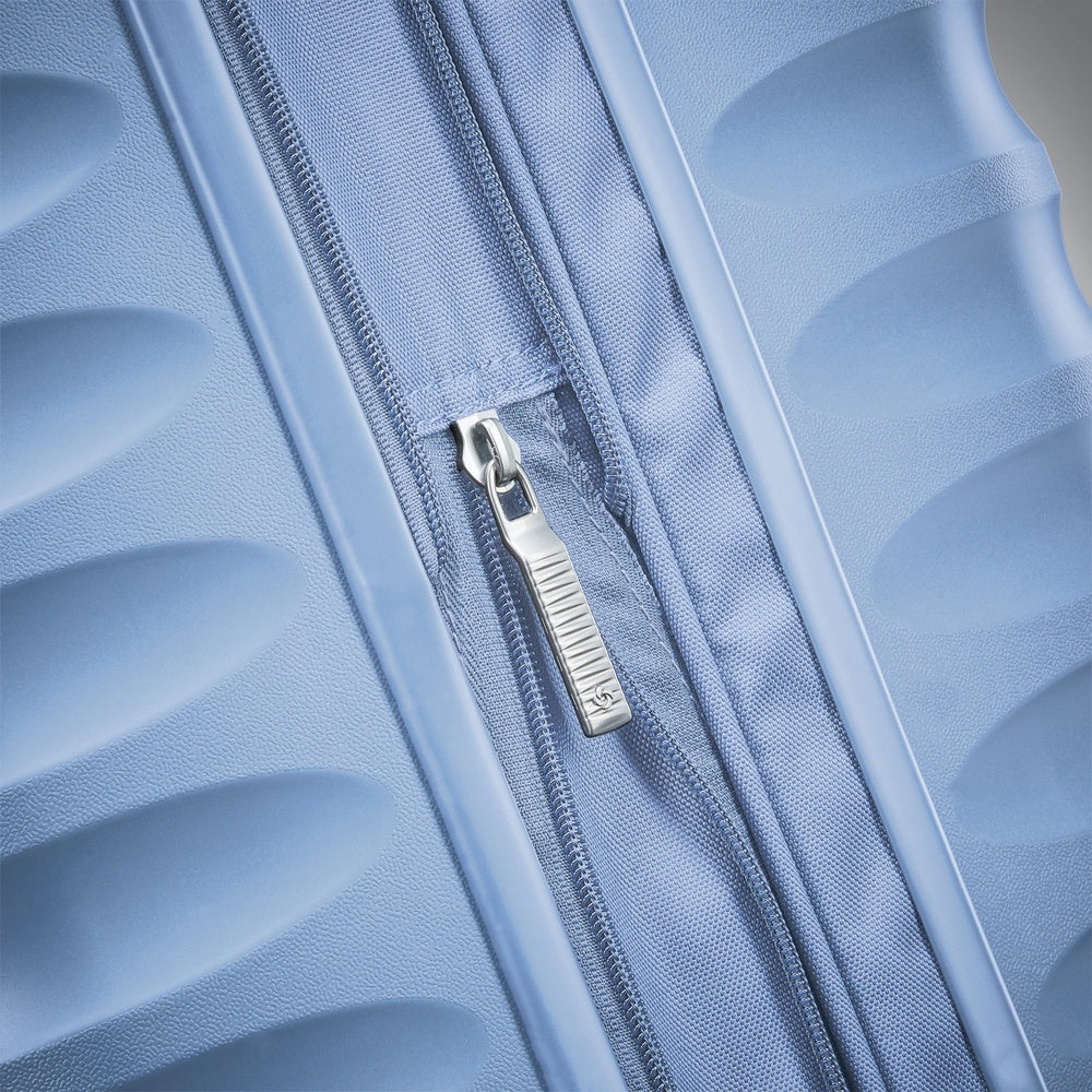 Samsonite Voltage DLX Spinner Luggage