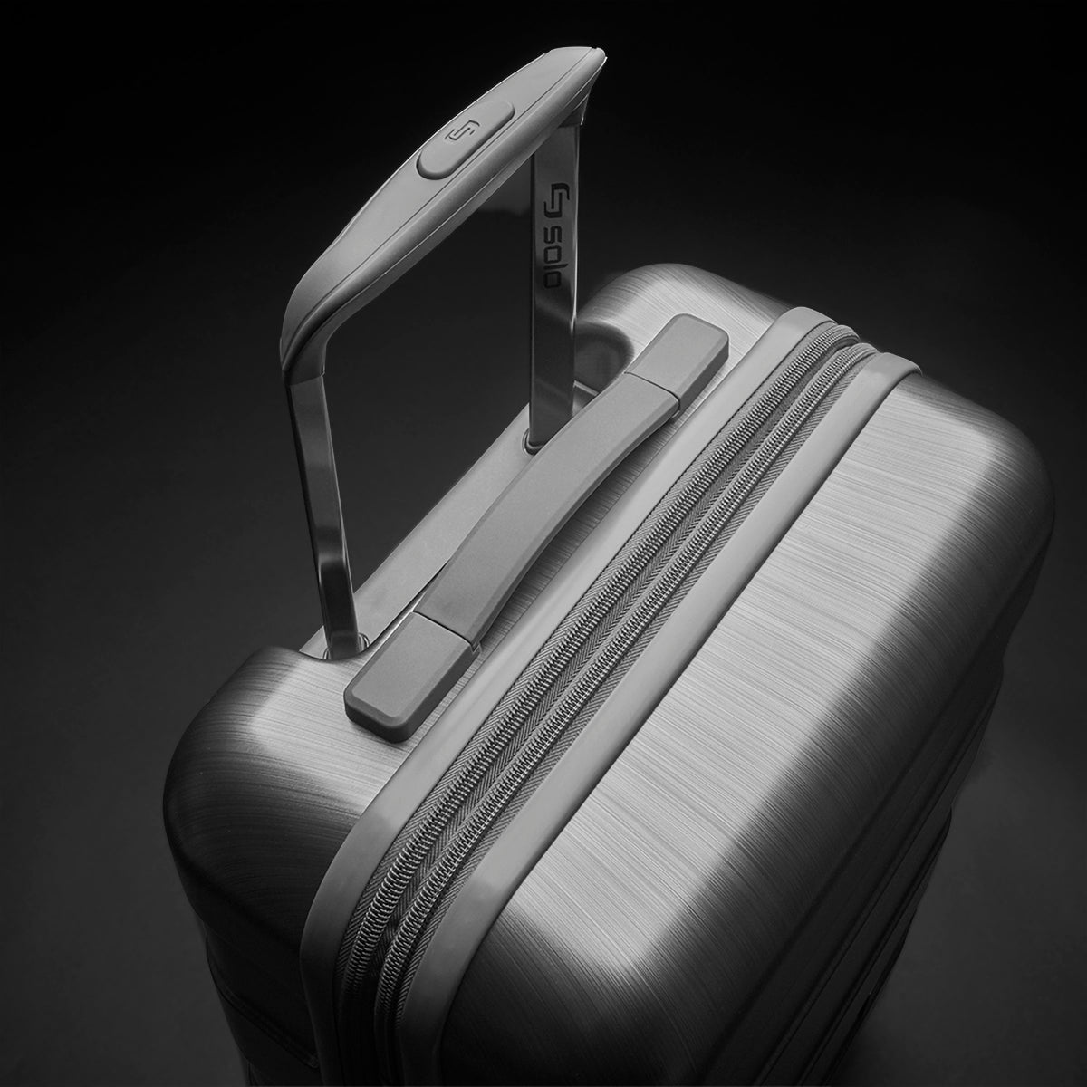 Solo Reserve Expandable Carry-On Spinner Luggage