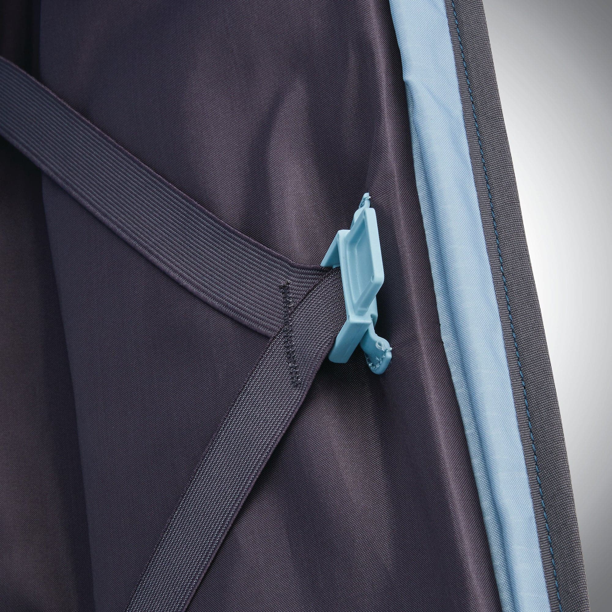 Samsonite SoLyte DLX Carry On Spinner - Thumbnail 2