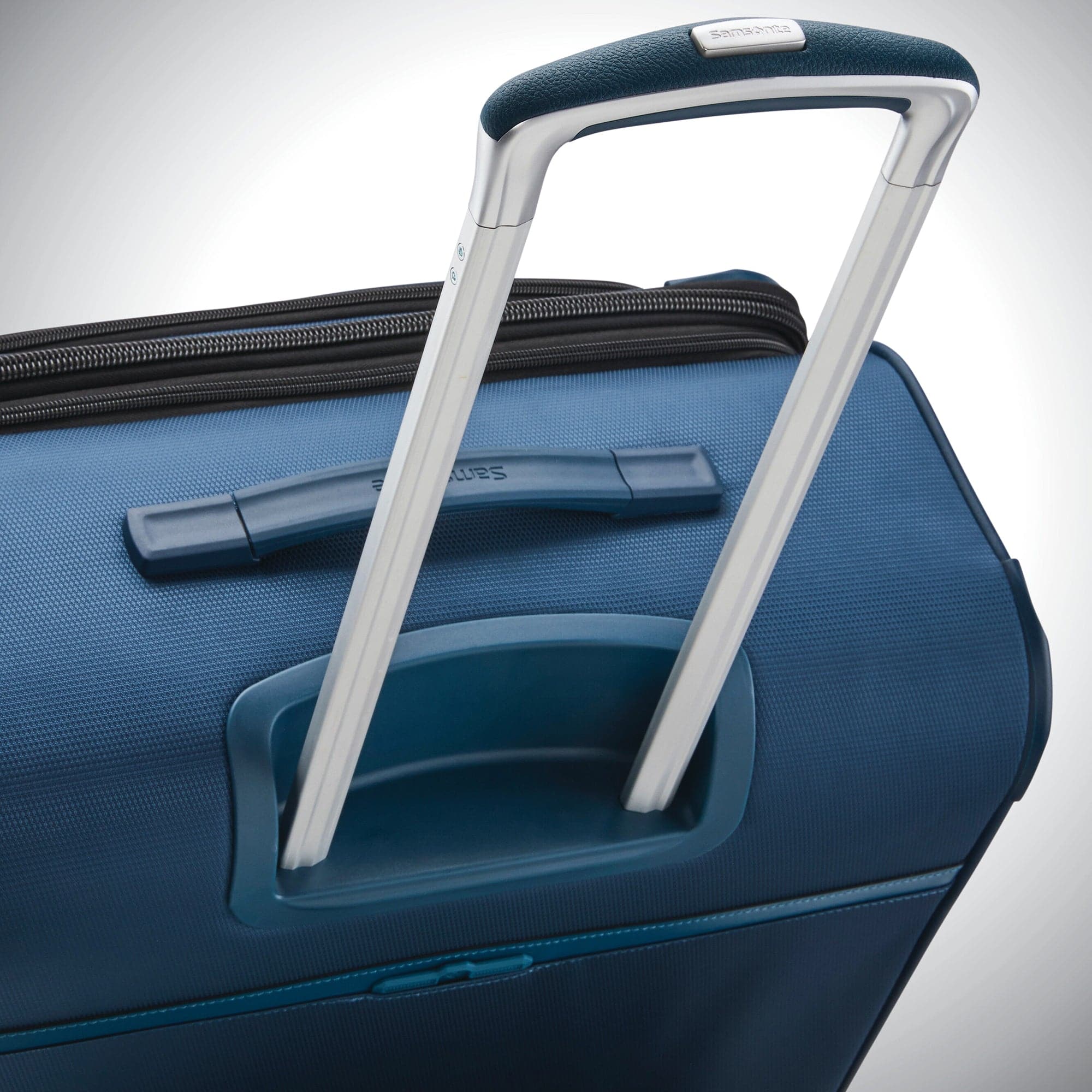 Samsonite SoLyte DLX Carry On Spinner - Thumbnail 5
