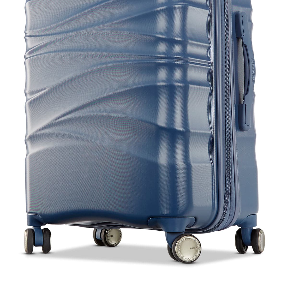 American Tourister Cascade Hardside 20" Spinner