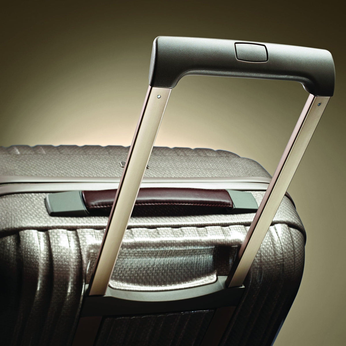 Hartmann Innovaire Global Carry-On Spinner Luggage