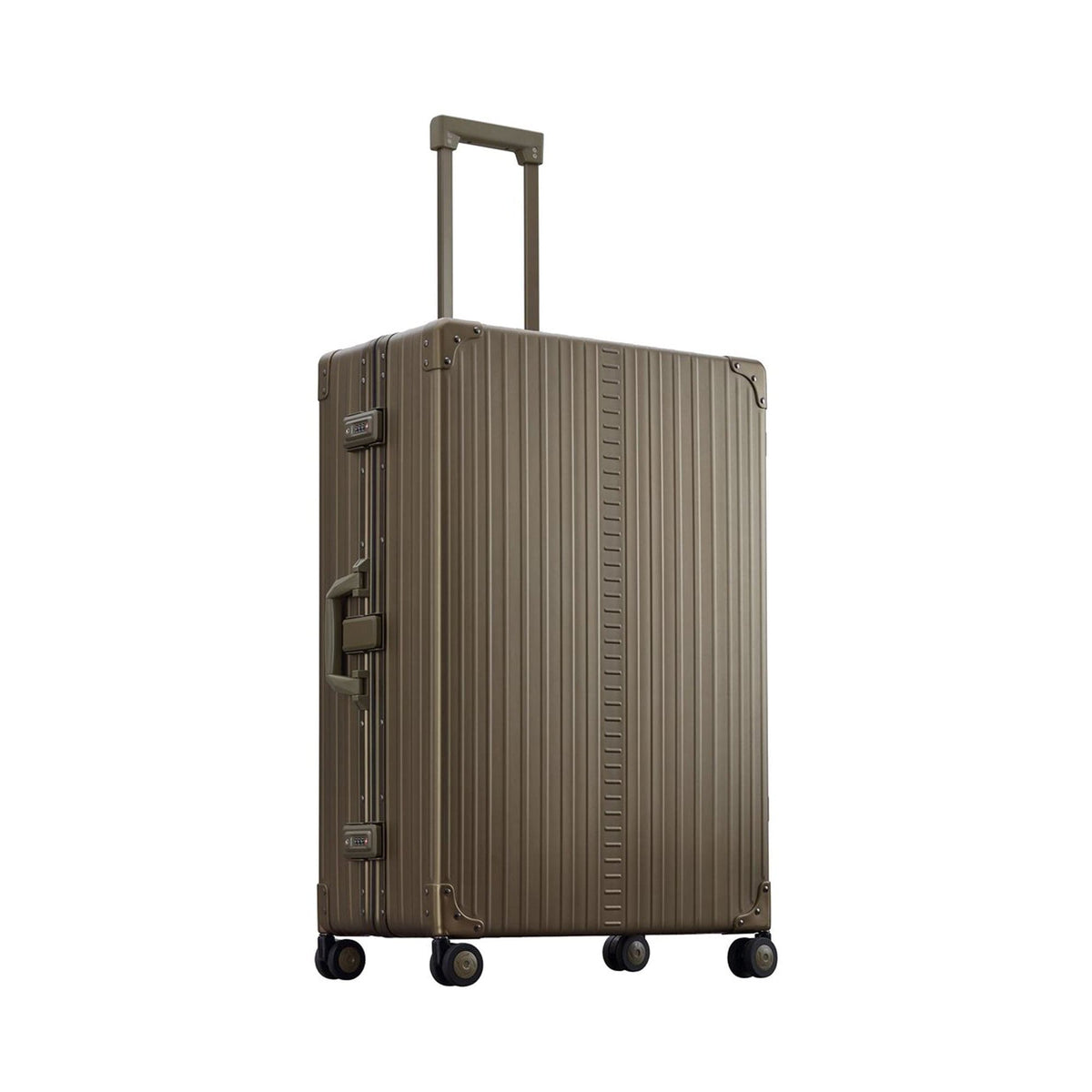Aleon 32" Macro Aluminum Hardside Traveler Checked Luggage