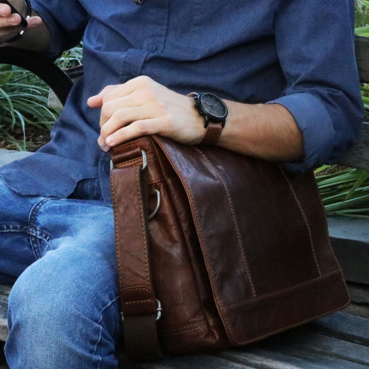 Jack Georges Voyager Full-Size Messenger Bag