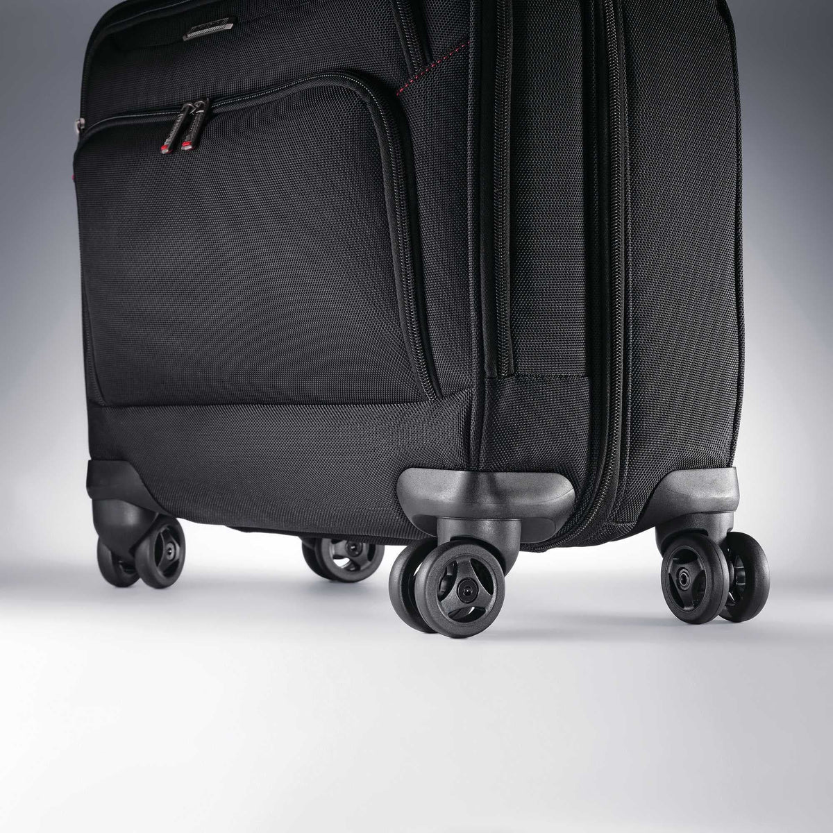 Samsonite Xenon 3.0 Mobile Office Spinner Luggage